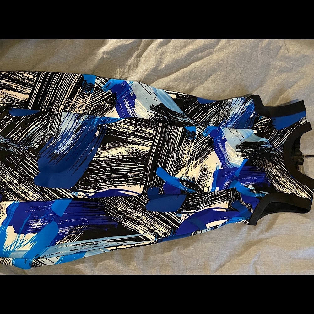 Vince camuto sheath dress size 0
